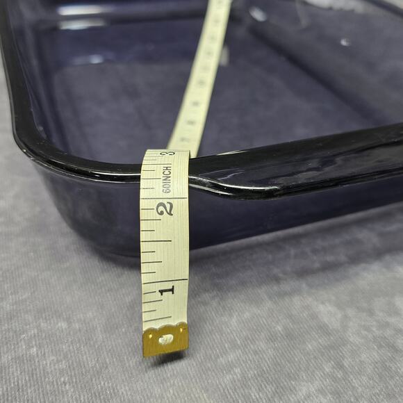 Pyrex 233 Purple Amethyst Casserole Lasagna 3 Qt Dish - Picture 9 of 10